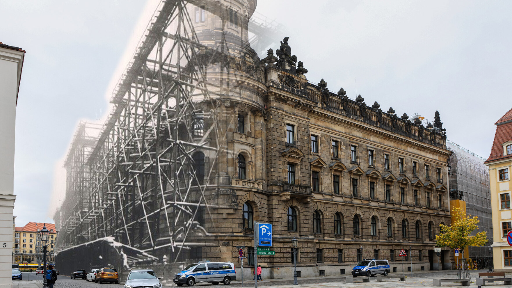 Das Bild zeigt eine Außenansicht der Polizeidirektion Dresden von 2021. Die Front mit dem Haupteingang wurde in einer Montage mit einem historischen Schwarz-Weiß-Foto der heutigen Polizeidirektion überblendet. Es sind Gerüste zu erkennen.